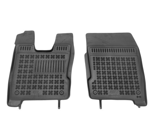 Iveco EuroCargo III no 2008  - priekšā - ar papildu materiālu vadītāja pusē