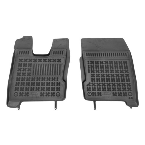 Iveco EuroCargo III no 2008  - priekšā - ar papildu materiālu vadītāja pusē