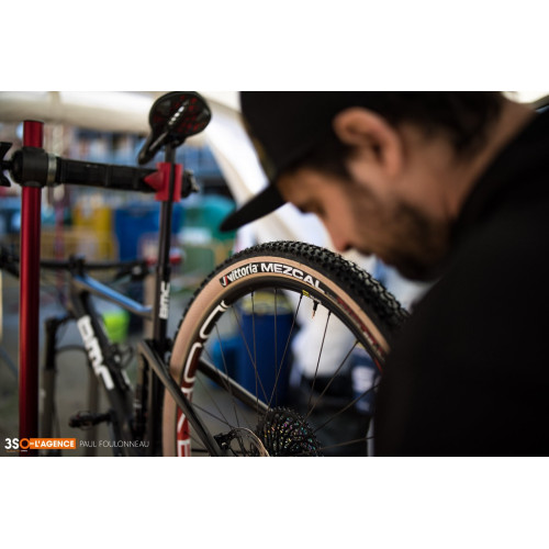 Tire 29" Vittoria Mezcal TLR Fold 29x2.35 / 57-622 tan