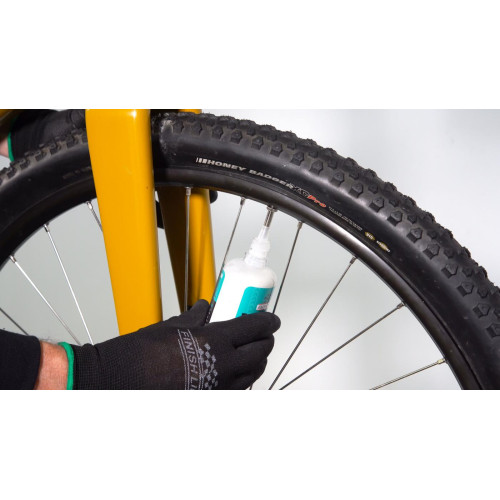 Bezkameru riepu šķidrums Finish Line FiberLink 240ml