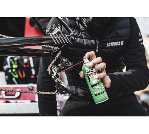 Ķēdes eļļa Finish Line Wet aerosol 246ml