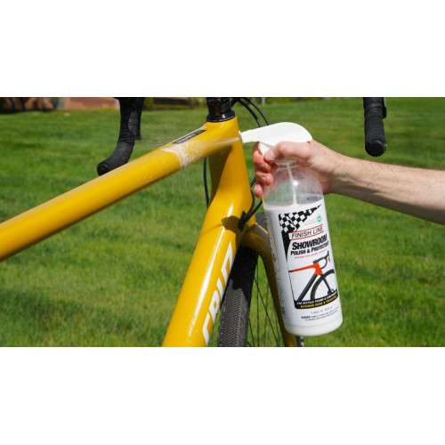 Aizsargājošs un pulējošs smidzinātājs Finish Line Showroom with BN Ceramic 1L