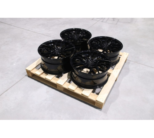 SET OF CVR1 19X8,5 ET43 + 19X9,5 ET35 5X112 GLOSS BLACK